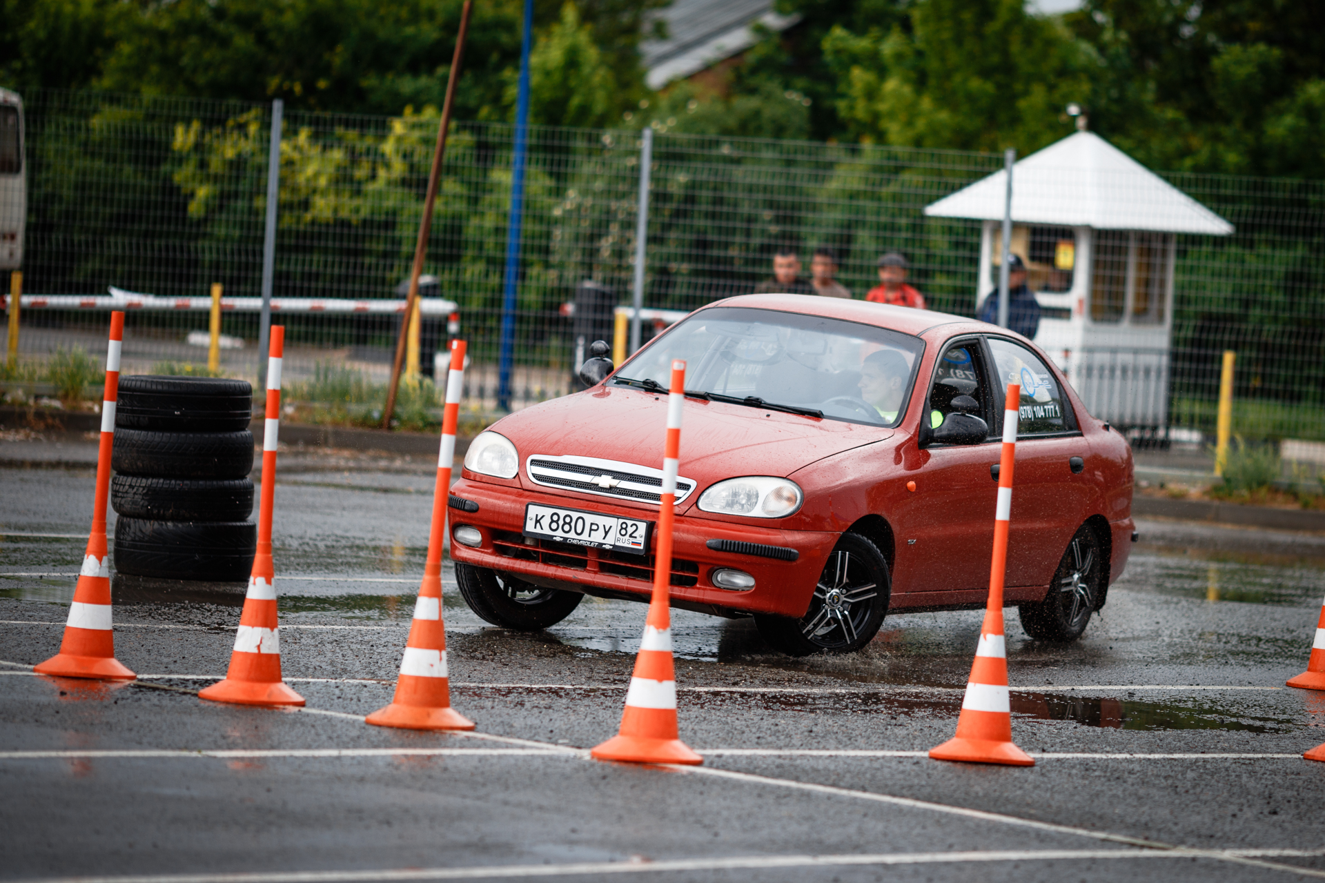 Автодром новороссийск. Автомногоборье. Автомногоборье соревнования. Юношеское автомногоборье. Машина на автодроме.